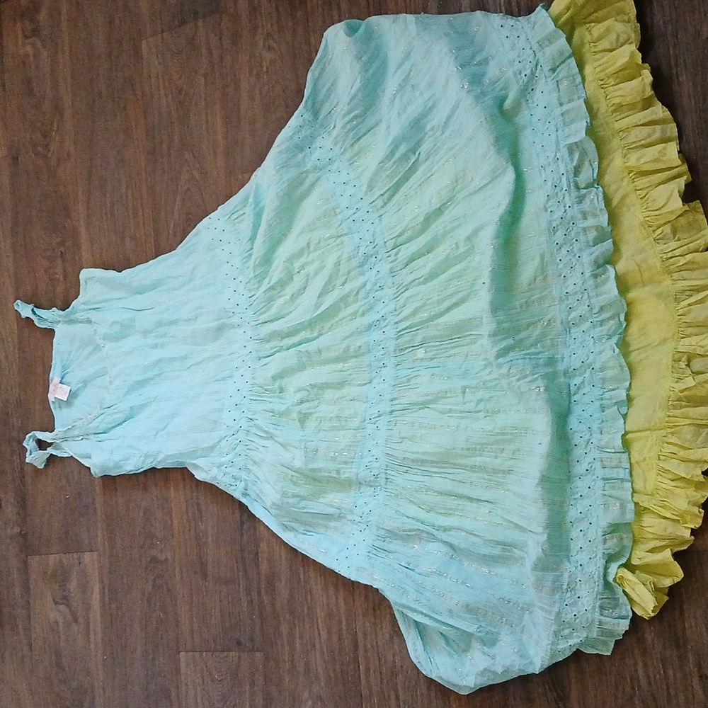 Vintage Unique Zoe D. Tiered Ruffle Lace Bohemian Dress. 